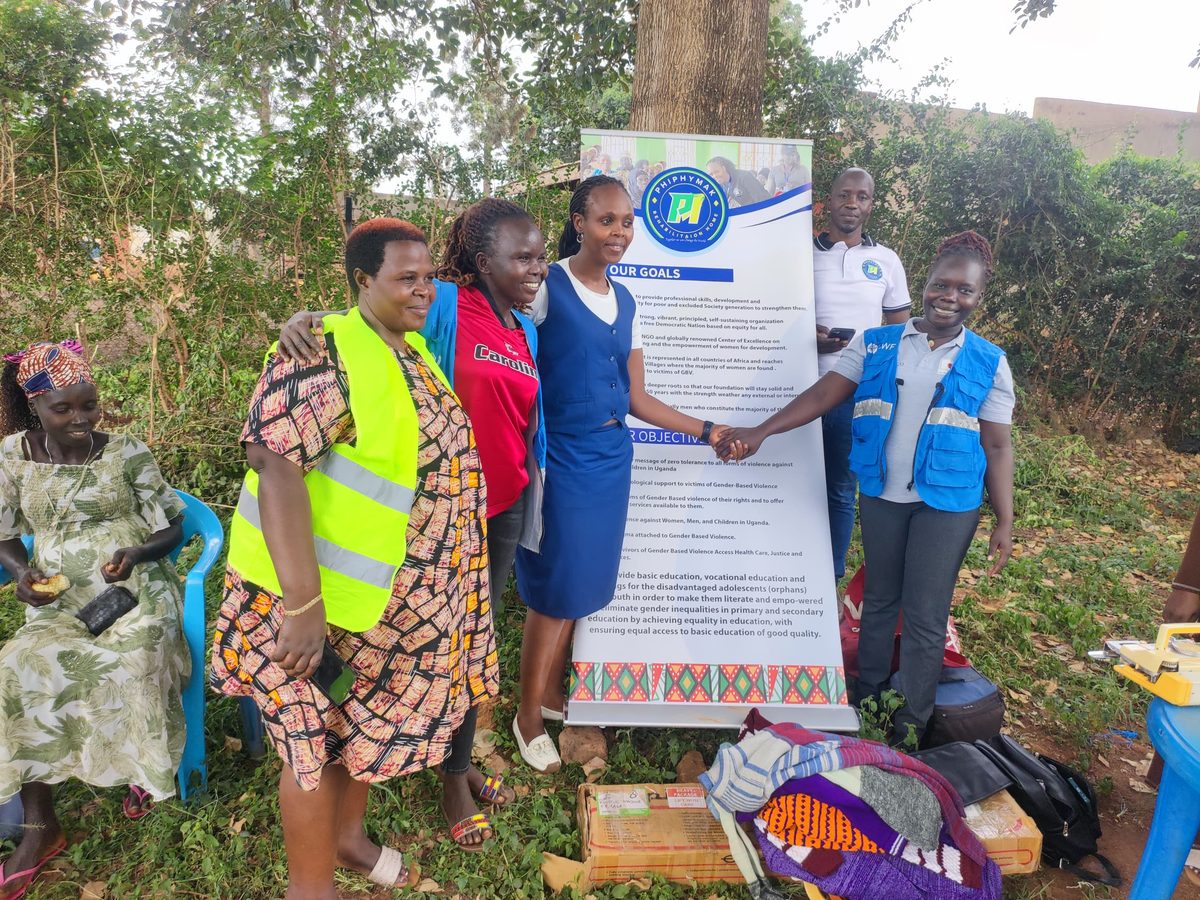 PhiphyMak team members and community members together at a field outreach